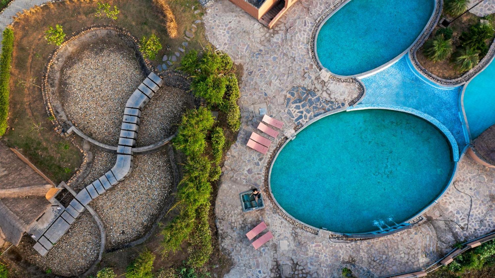 Gaj Resort, A Member Of Radisson Individuals Retreats Binewāl المظهر الخارجي الصورة