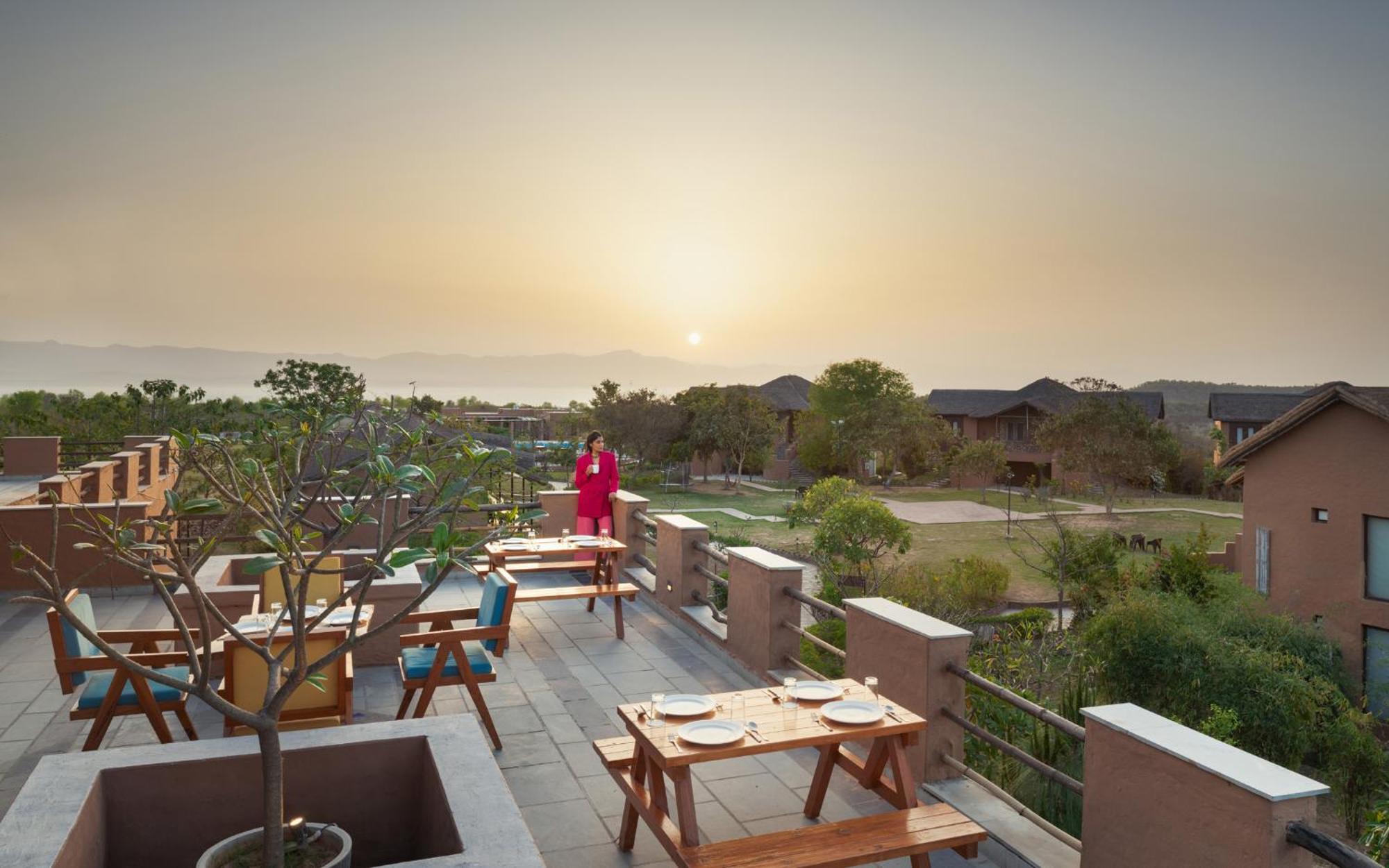 Gaj Resort, A Member Of Radisson Individuals Retreats Binewāl المظهر الخارجي الصورة